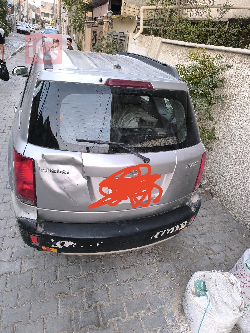 سوزوكي XL7